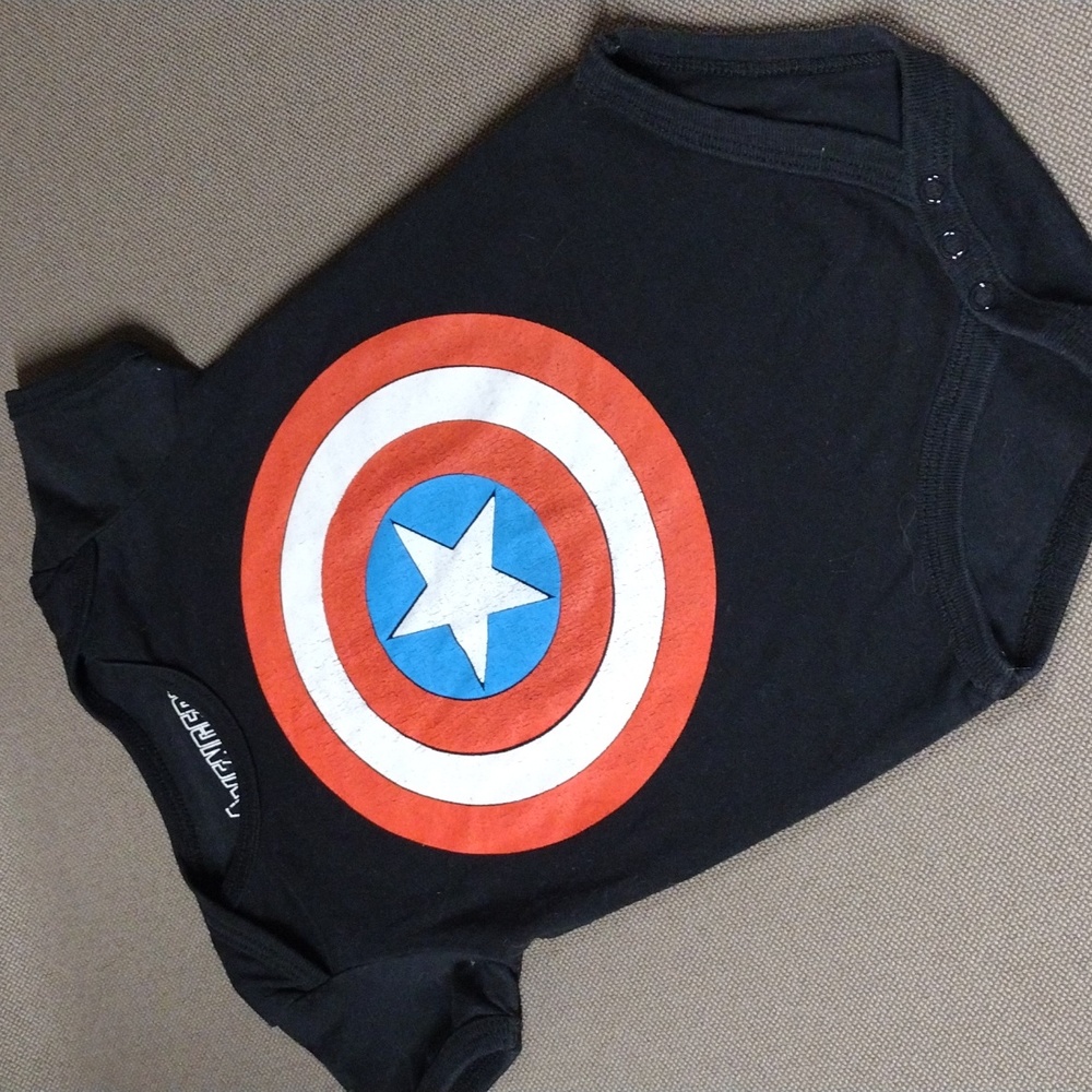 MARVEL Avengers onesie 9m